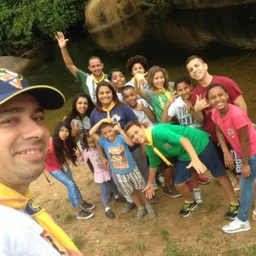 TUPÃ IN CANOÃ